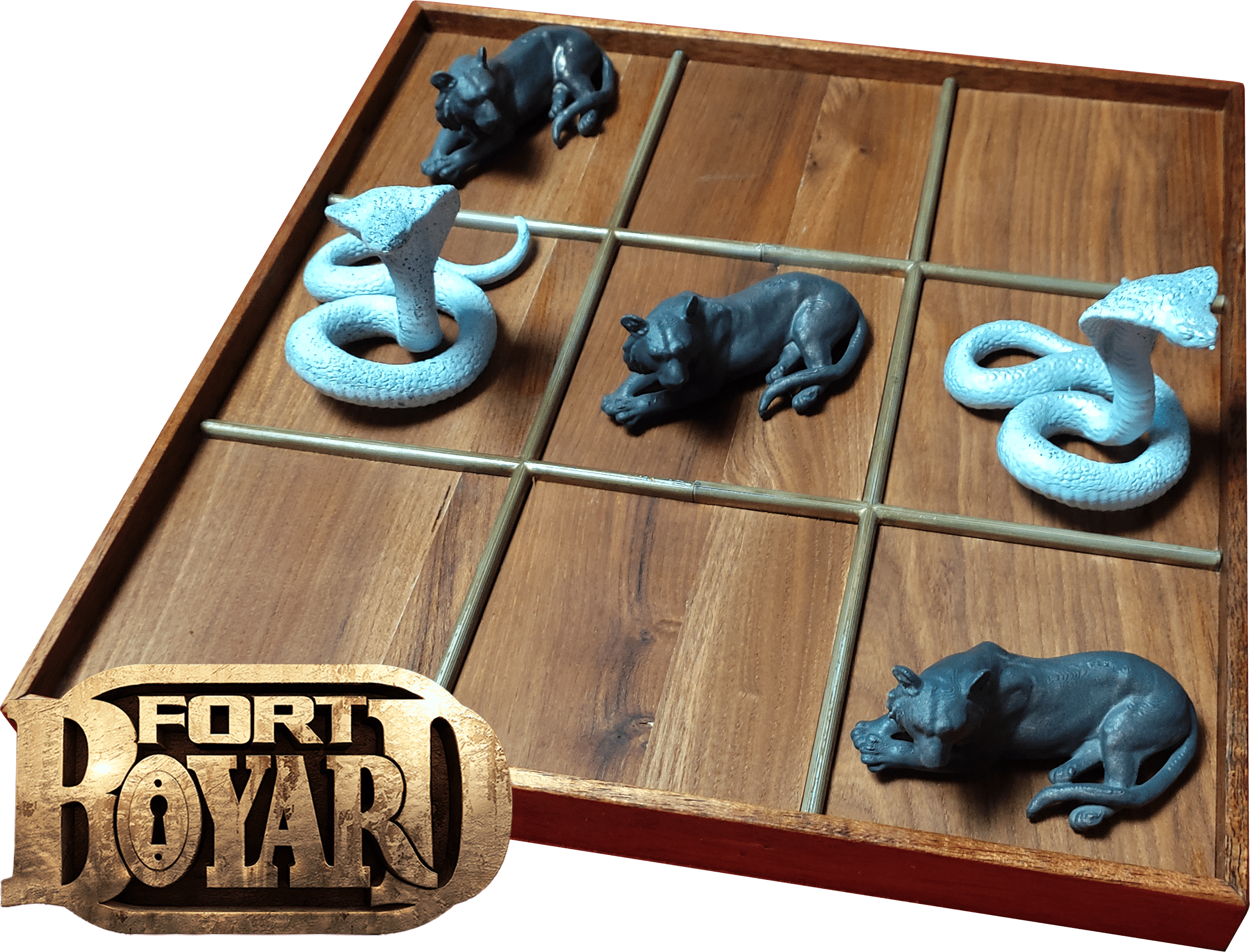 Jeu Le Morpion, une épreuve de Fort Boyard, comprenant une grille de 3x3 cases avec des pions en forme de serpents et de tigres.